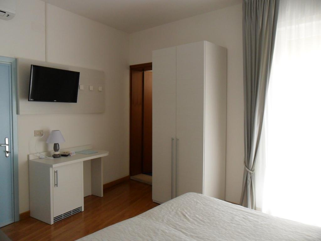 Hotel Telenia Lido di Jesolo Exterior photo