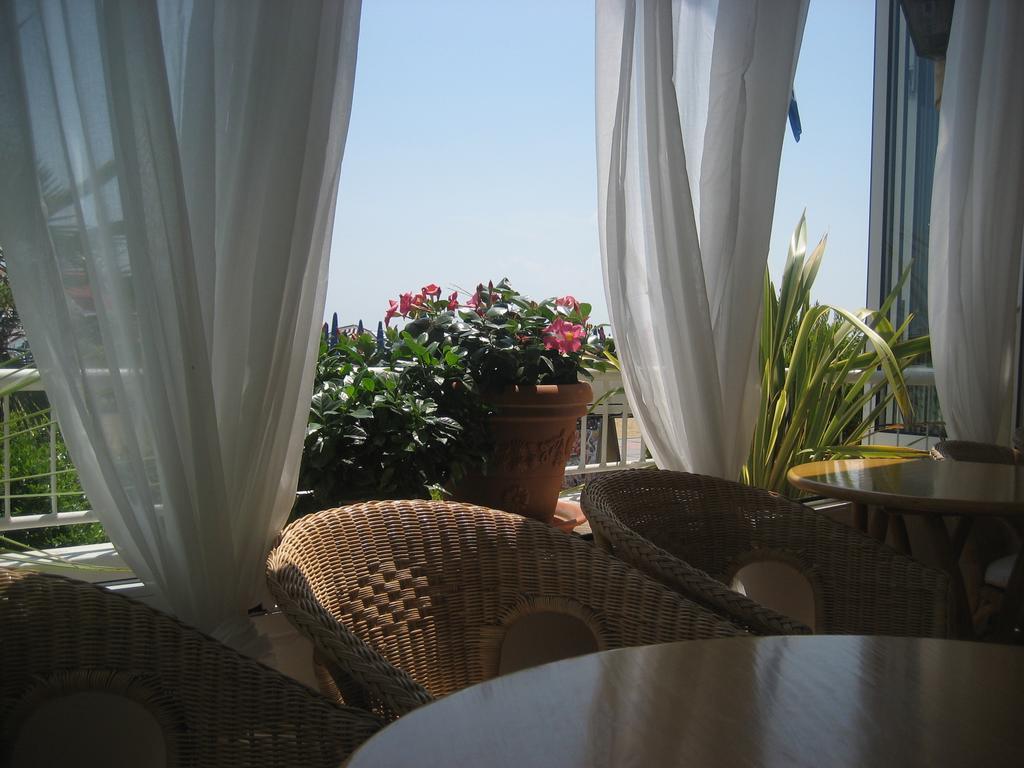 Hotel Telenia Lido di Jesolo Exterior photo